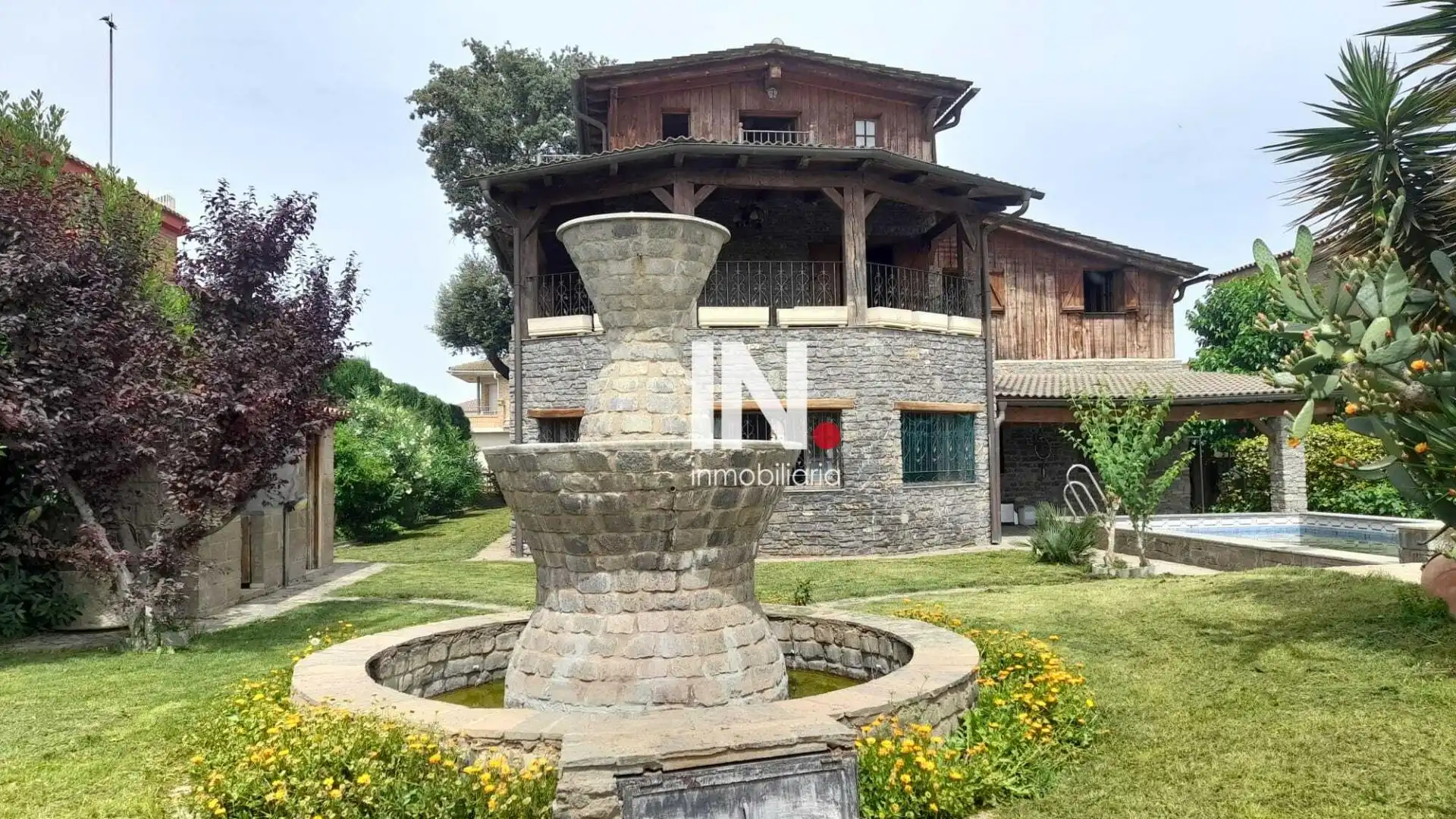 Vista exterior de Casa o xalet en venda en Alpicat amb Calefacció i Jardí privat