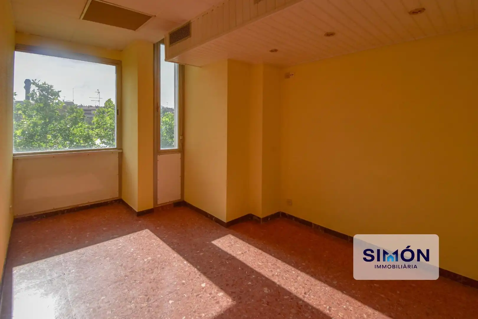 Local comercial en venda a Centre - Passeig i Rodalies, imagen 5