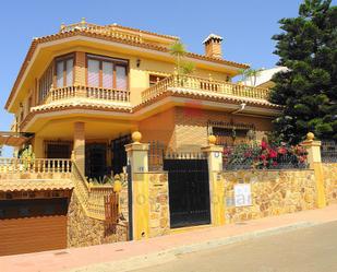 Vista exterior de Casa o xalet en venda en Huércal-Overa amb Aire condicionat, Terrassa i Forn