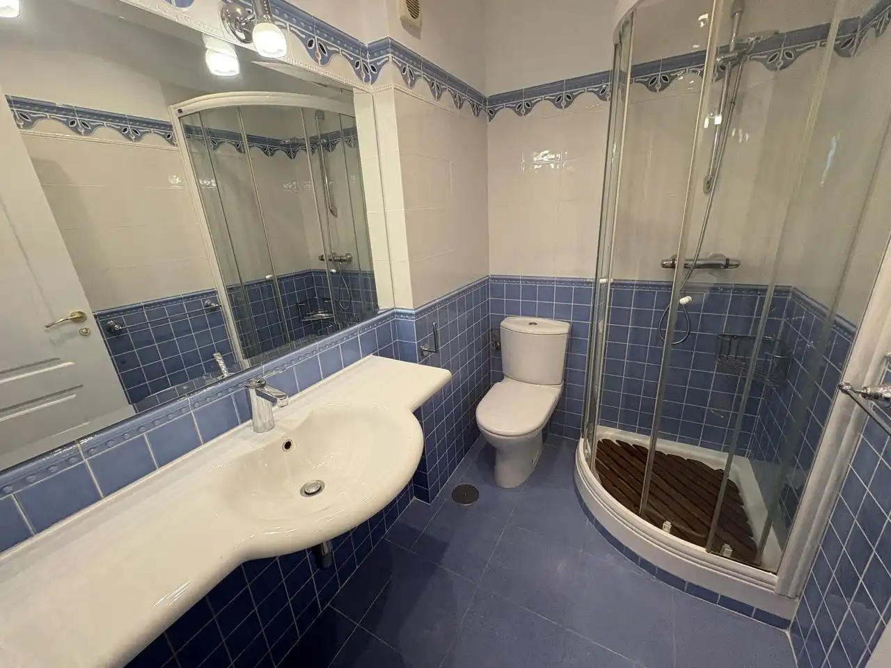 Baño de Piso de alquiler en Madrid con Aire acondicionado, Calefacción y Terraza