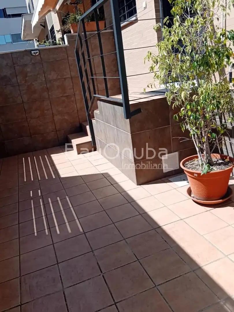 Terraza de Casa adosada en venta en Huelva con Trastero y Piscina