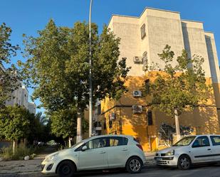 Exterior view of Flat for sale in  Sevilla Capital  with Air Conditioner, Terrace and Furnished
