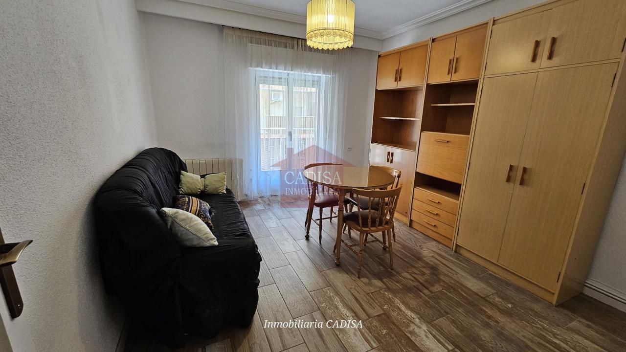 Sala d'estar de Pis de lloguer en Salamanca Capital amb Calefacció, Terrassa i Moblat
