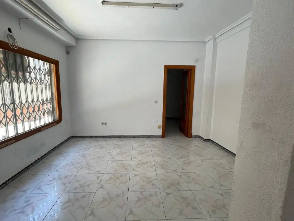 Local comercial de lloguer a Torredonjimeno, imagen 3