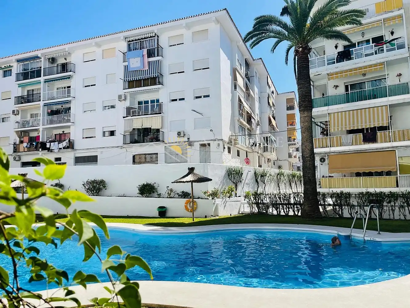 Vista exterior de Apartament en venda en Nerja amb Terrassa, Piscina i Forn