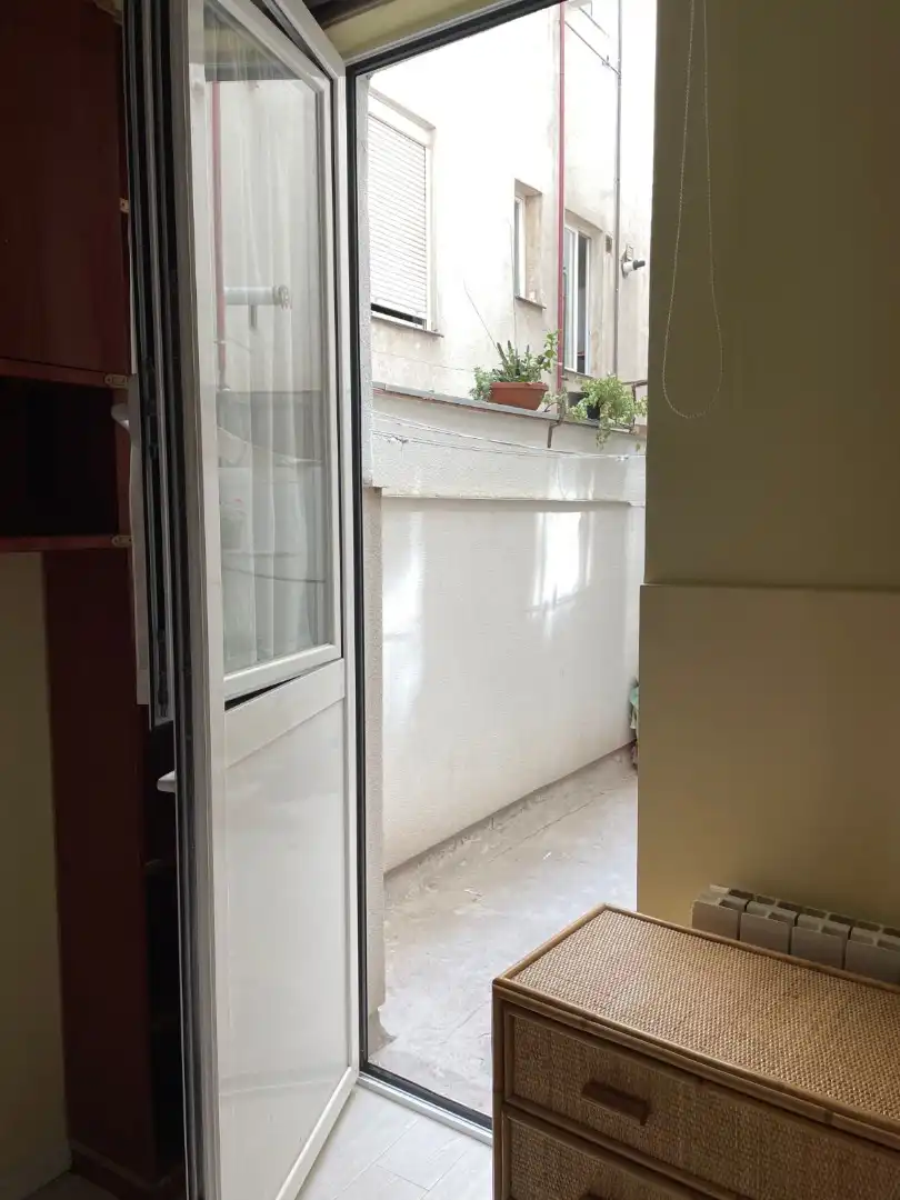 Study for rent in Avenida de Menéndez Pelayo, Pacífico