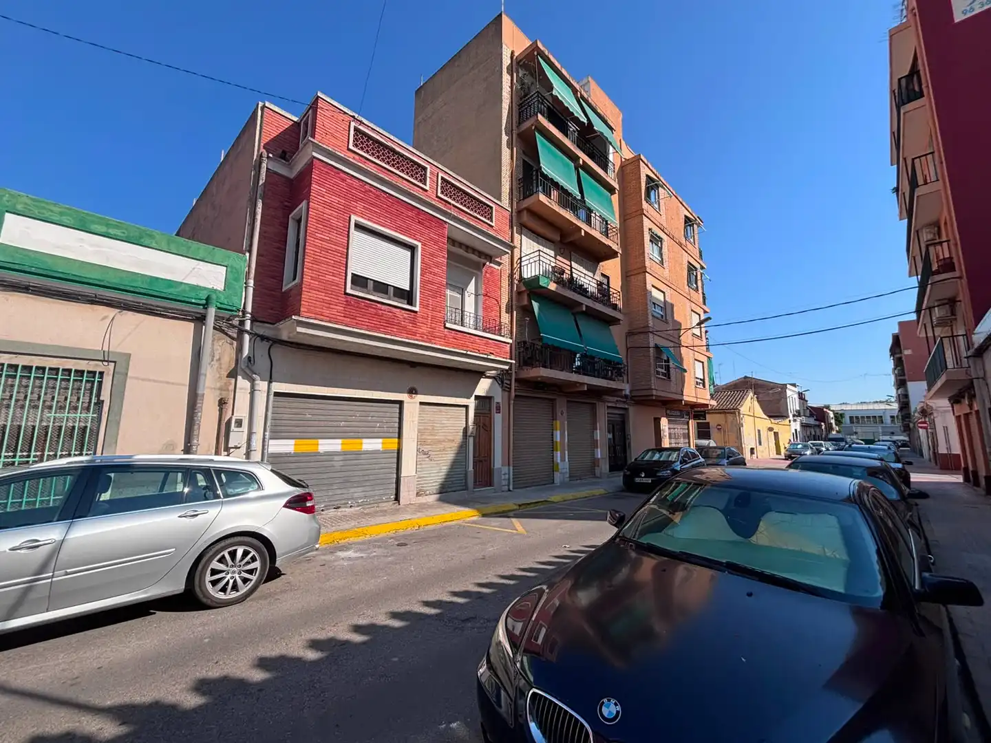 Vista exterior de Casa o xalet en venda en Burjassot amb Terrassa i Balcó