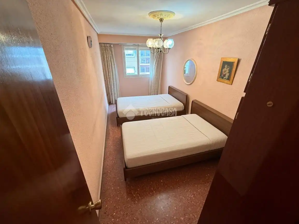 Habitación de Piso en venta en Zaragoza