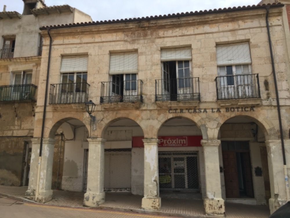 Exterior view of Building for sale in Dueñas