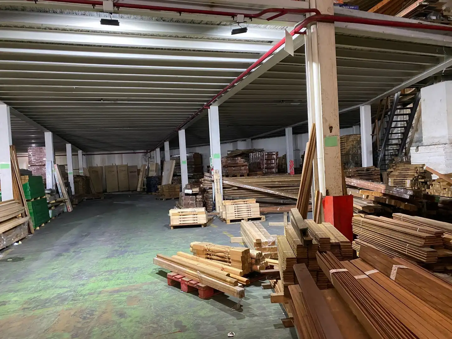 Industrial buildings for rent in Santander