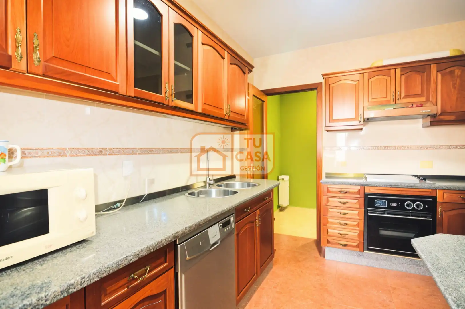 Cocina de Piso de alquiler en Cáceres con Calefacción, Terraza y Amueblado