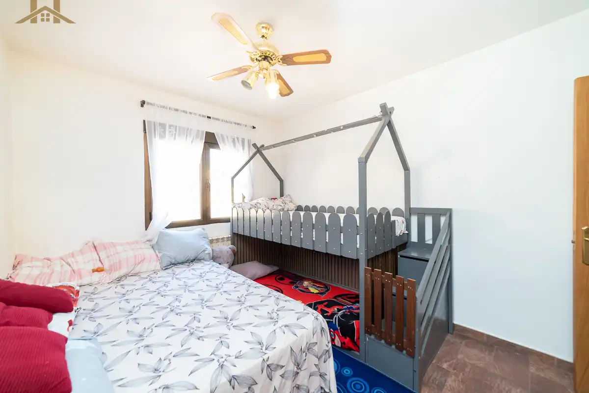 Schlafzimmer von Einfamilien-Reihenhaus zum Verkauf in Sevilla la Nueva