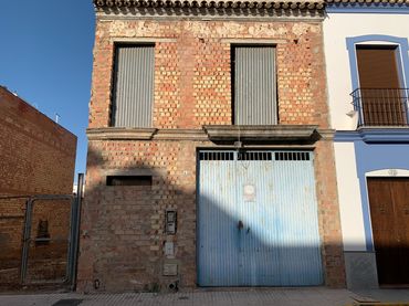 Casa amb balcó en venda a Cantillana