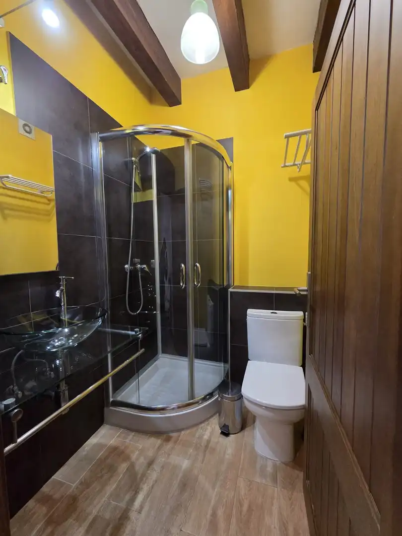 Badezimmer von Country house zum Verkauf in Campezo / Kampezu mit Möbliert