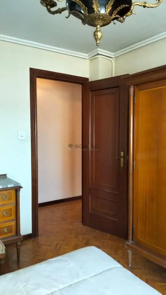 Piso en venta en Teruel con Calefacción, Parquet y Amueblado