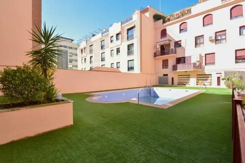 Swimming pool of Duplex for sale in  Granada Capital  with Terrace, Storage room and Community pool