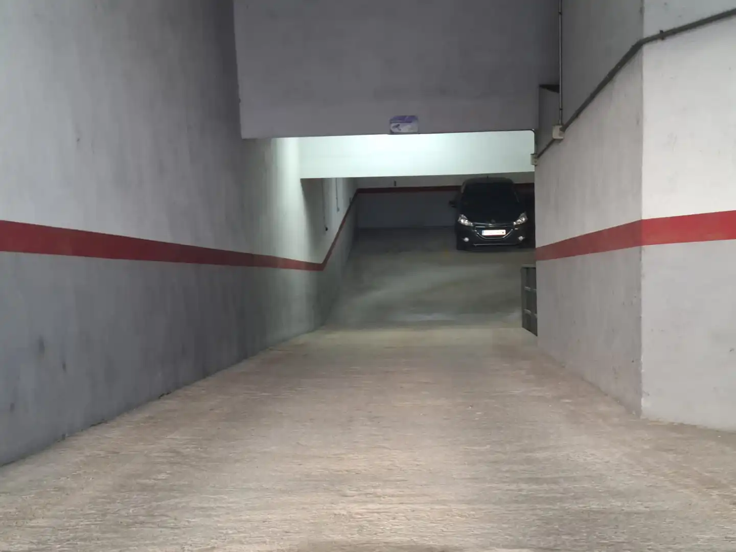 Doppelparkplatz mit Aufzug zum Verkauf in Carrer de la Pau 29, imagen 4