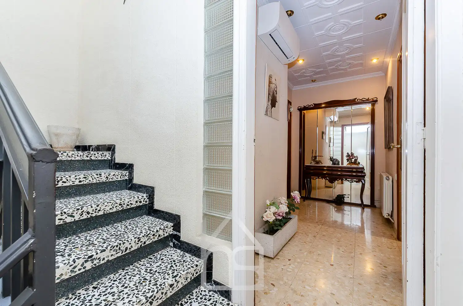 Adosado con terraza en venta en Carrer de Josep Torras i Bages, imagen 8