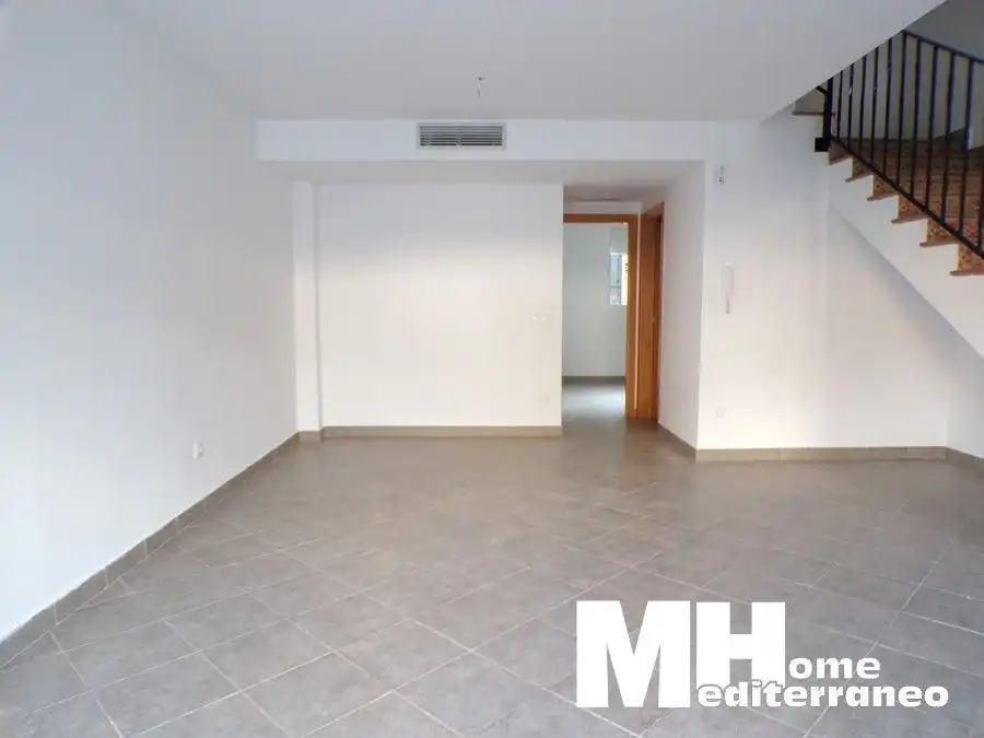 Casa adosada en venta en Gilet con Aire acondicionado