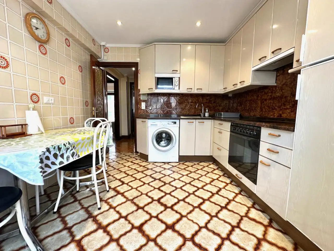 Cocina de Piso de alquiler en Donostia - San Sebastián  con Calefacción y Balcón