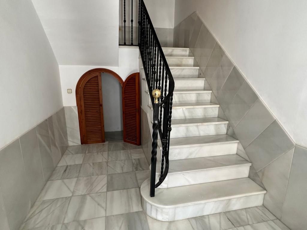 Flat for sale in Lora del Río  with Air Conditioner