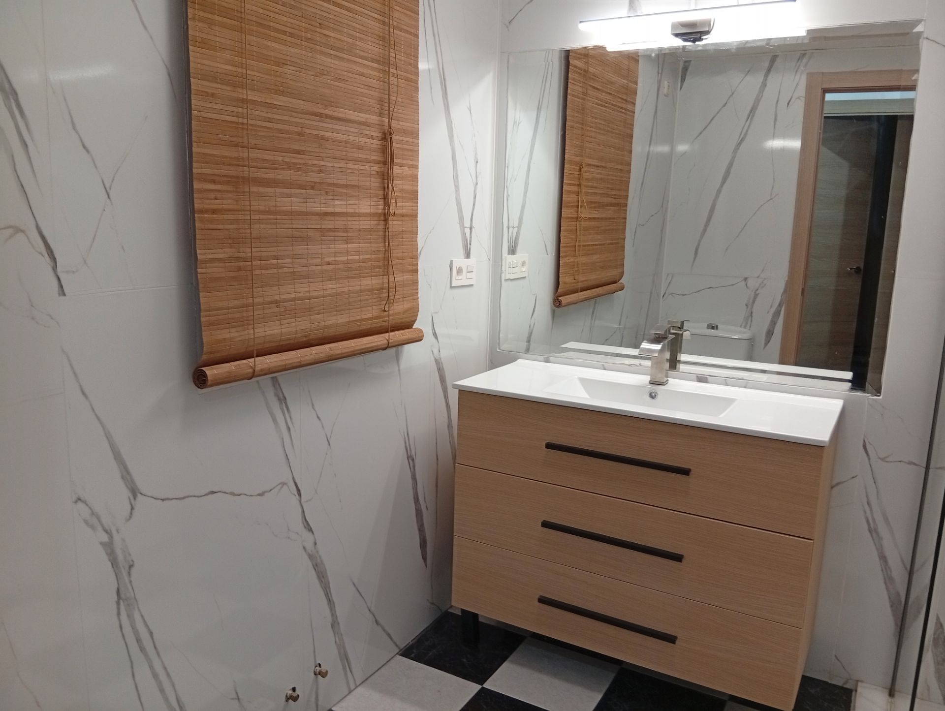 Baño de Piso de alquiler en  Granada Capital con Lavadora y Se aceptan mascotas