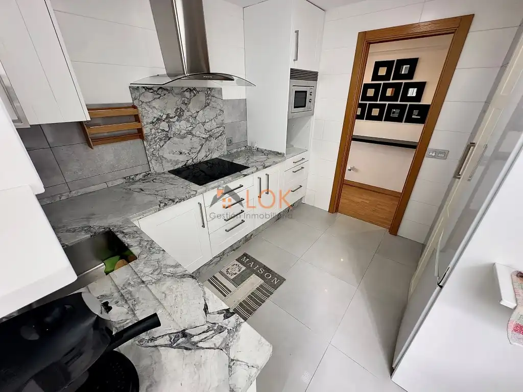 Piso con ascensor en venta en Calle Maestro Guerrero, imagen 10