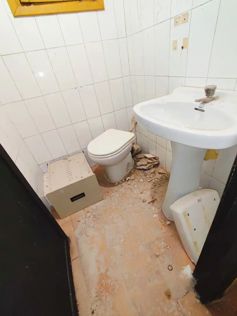 Baño de Local en venta en Palencia