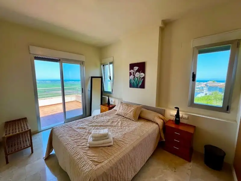 Habitación de Apartamento de alquiler en Pego con Aire acondicionado, Calefacción y Terraza