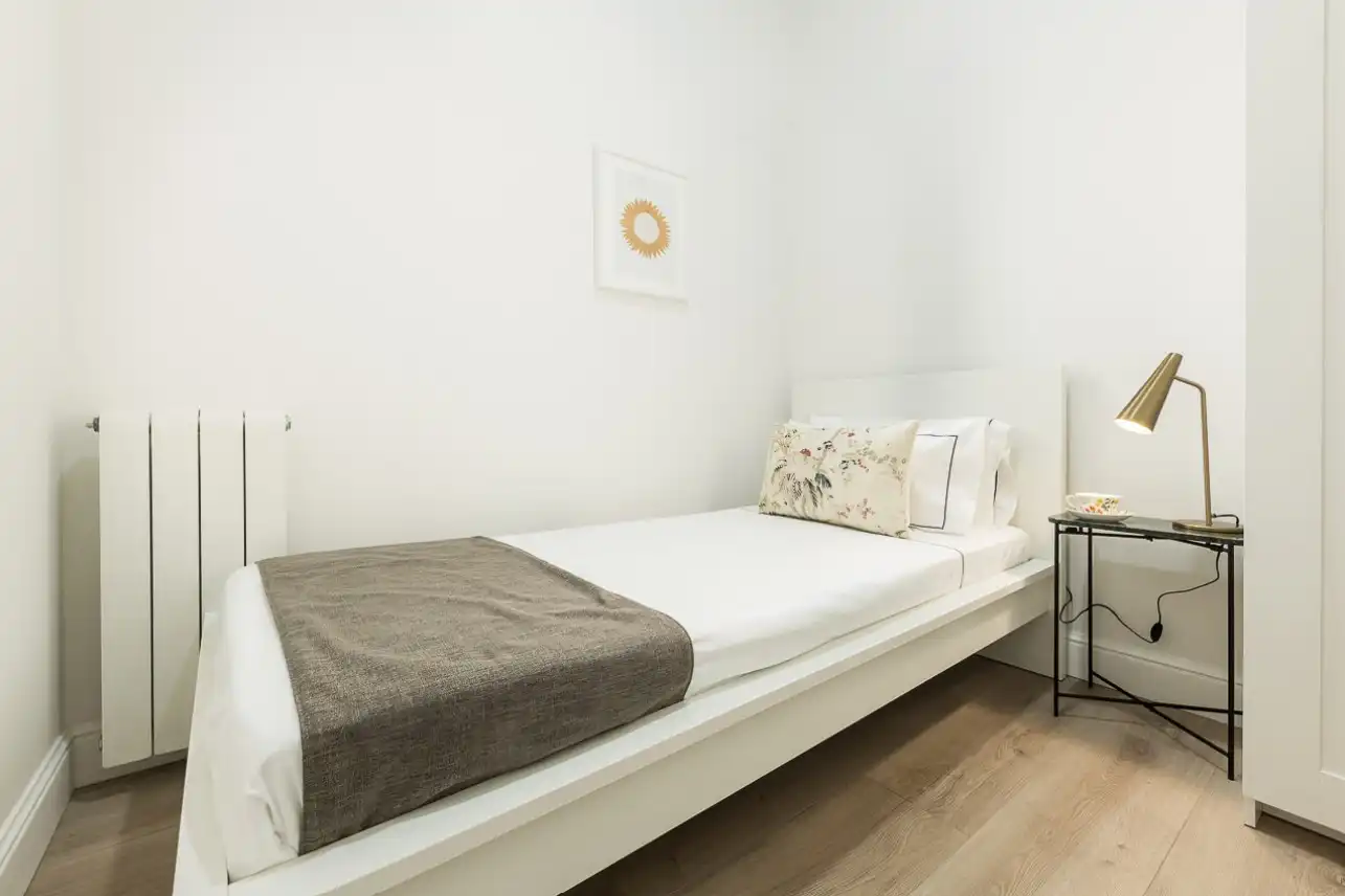 Habitación de Apartamento de alquiler en Barcelona con Aire acondicionado, Calefacción y Amueblado