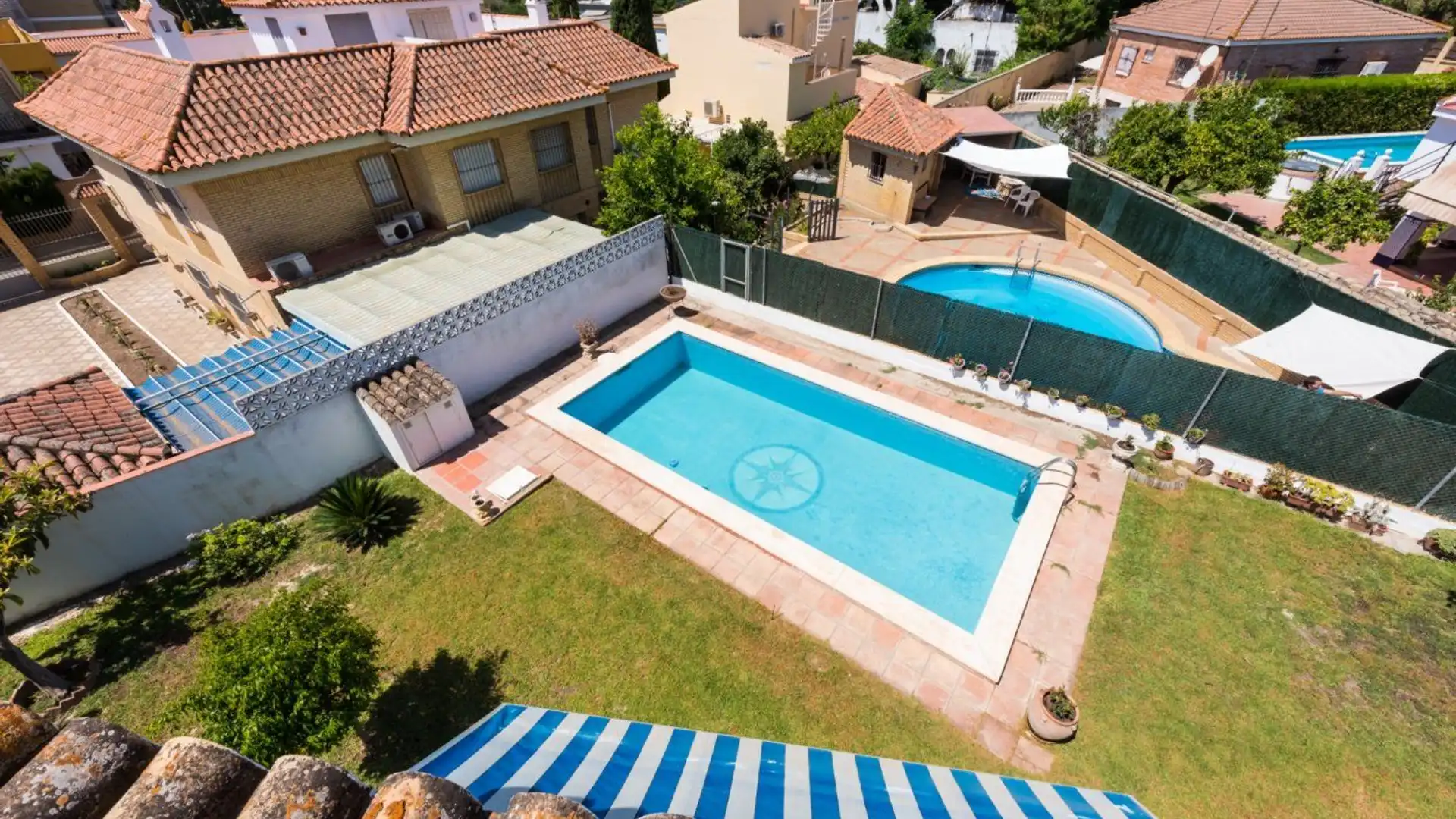 Swimming pool of Houses for sale in Tomares  with Private garden, Terrace and Storage room