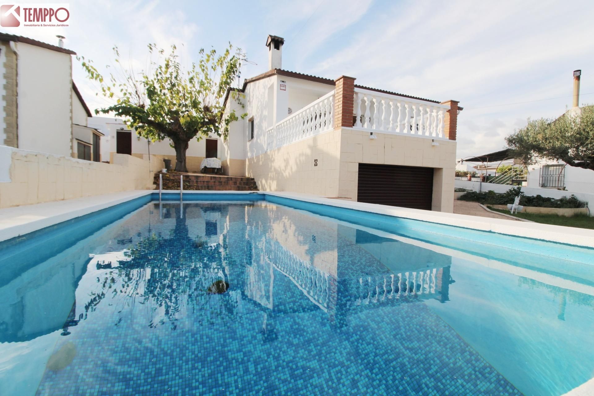 Swimming pool of House or chalet for sale in La Bisbal del Penedès  with Air Conditioner, Heating and Terrace