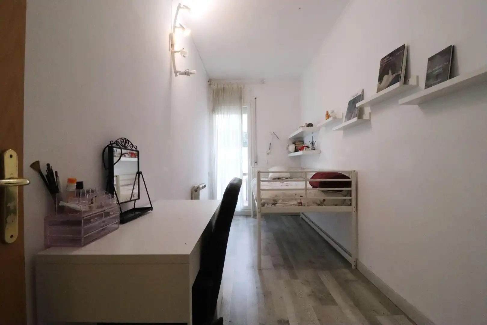 Habitación de Piso en venta en Sabadell con Calefacción, Parquet y Terraza