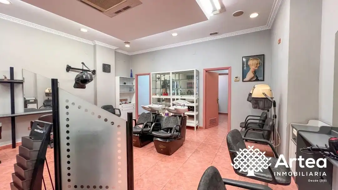 Local comercial en venda a Grupo Tomás Zubiría Ybarra, imagen 6