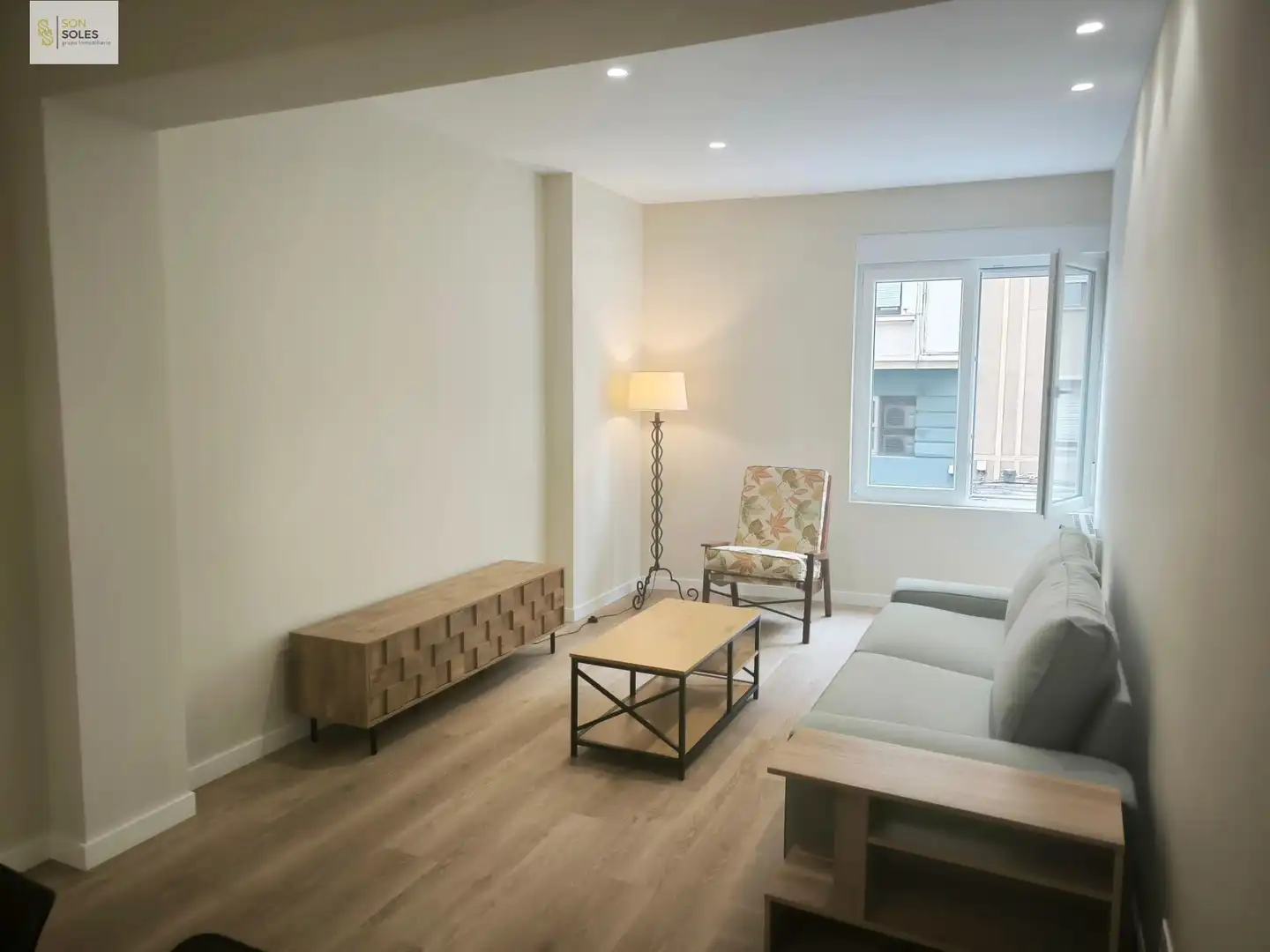 Sala de estar de Piso de alquiler en Santander con Calefacción y Amueblado