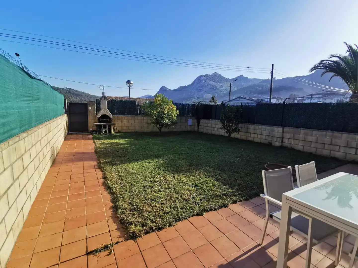 Jardín de Casa adosada en venta en Castro-Urdiales con Calefacción, Jardín privado y Amueblado