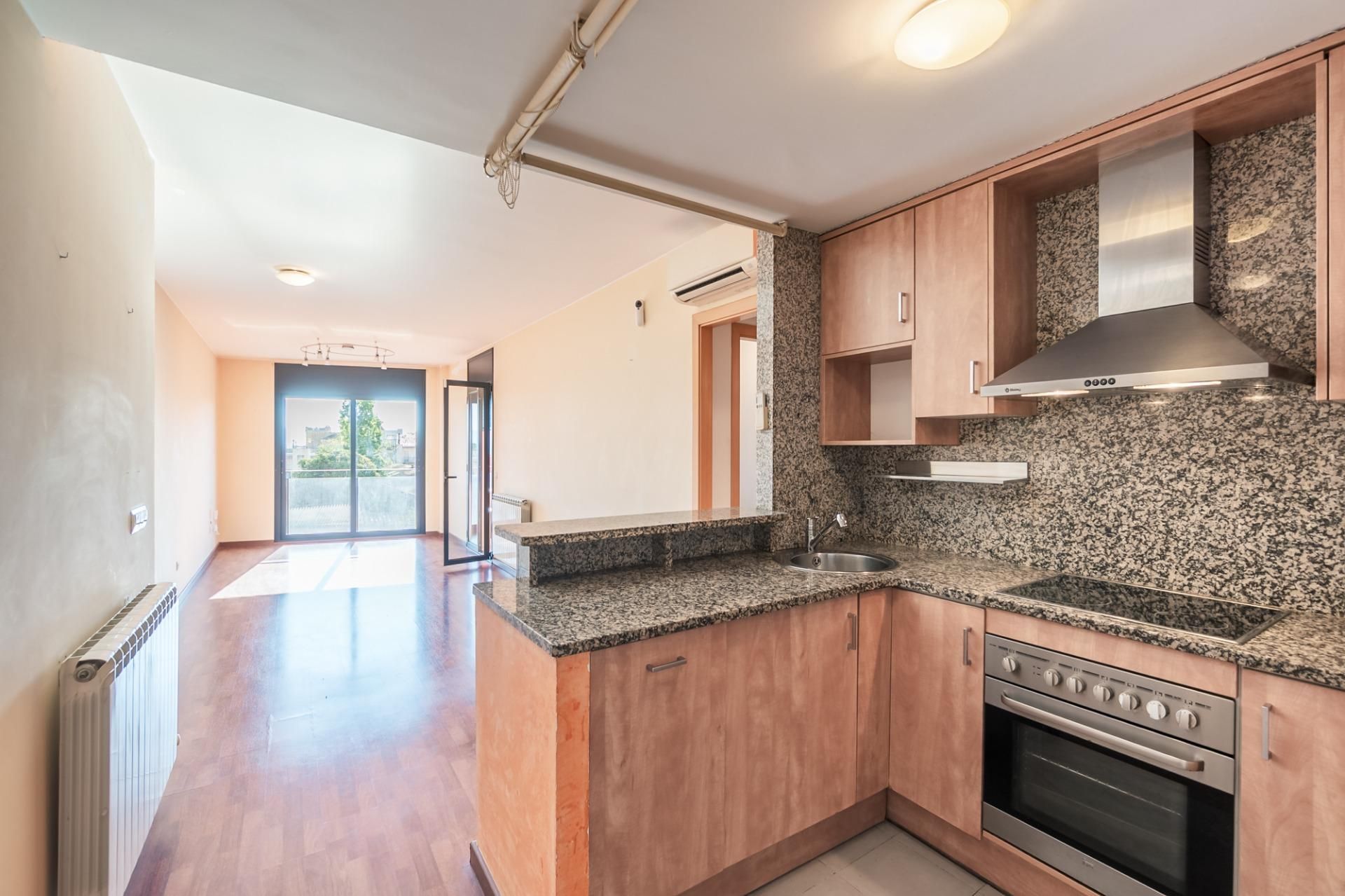 Kitchen of Flat for sale in Figueres  with Air Conditioner, Heating and Terrace