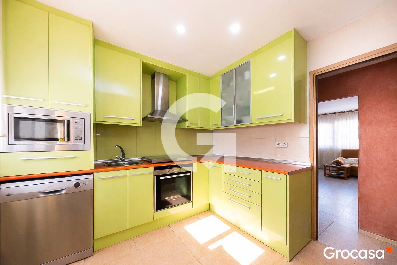 Cocina de Piso en venta en Sant Boi de Llobregat con Aire acondicionado