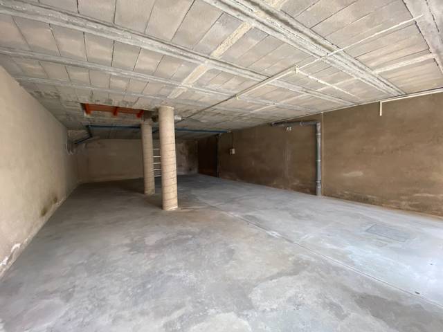 Garaje en Alquiler en Plaça Jaume I, 9 en Castelló d'Empúries