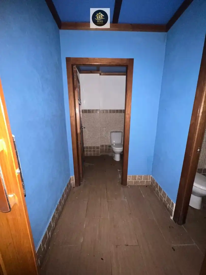Baño de Local en venta en Jaén