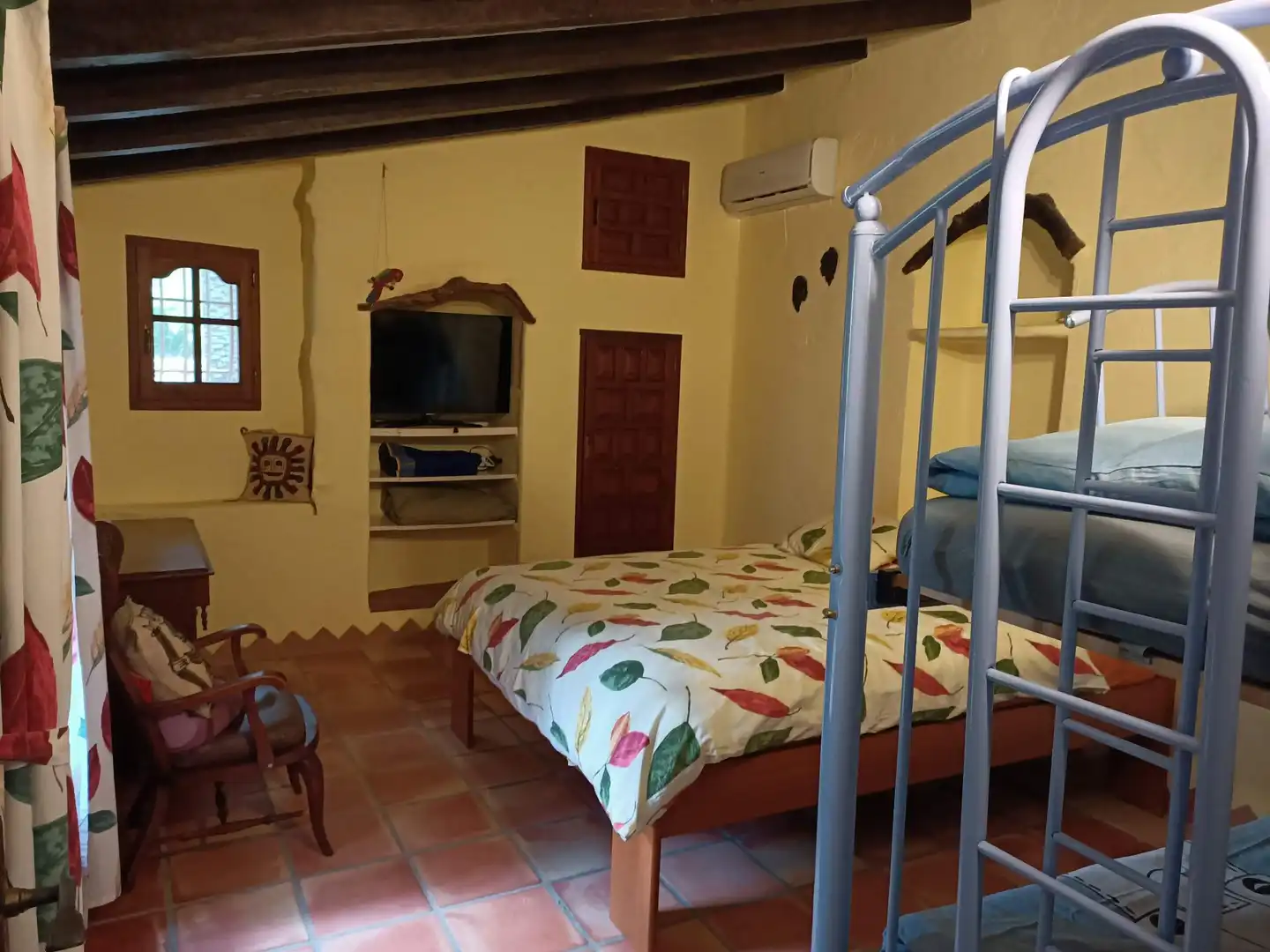 Dormitori de Casa o xalet en venda en Calpe / Calp amb Aire condicionat, Jardí privat i Piscina