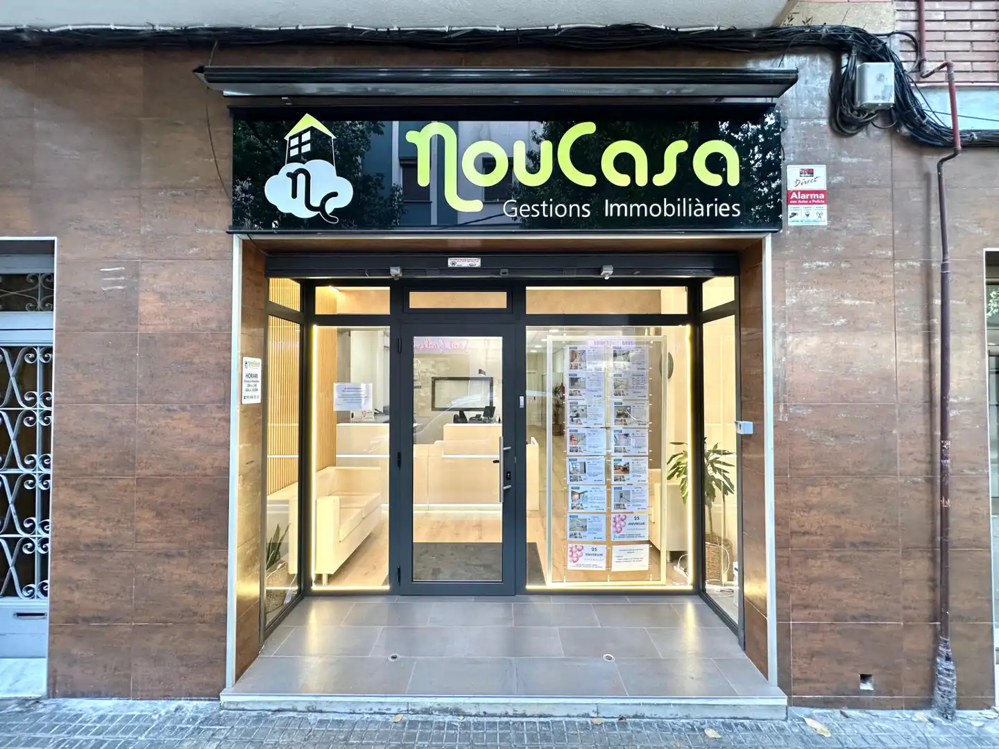 Vista exterior de Planta baja en venta en Santa Coloma de Gramenet