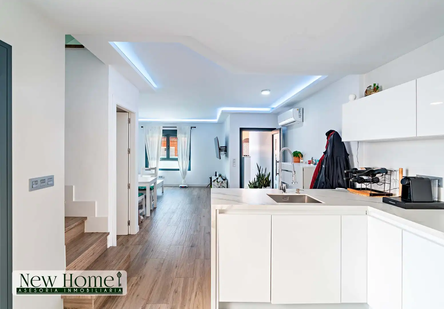 Kitchen of Houses for sale in Roquetas de Mar  with Air Conditioner, Terrace and Furnished