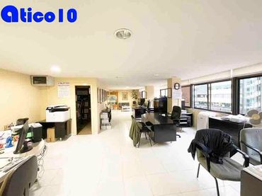 Office space with lift for sale in Centro - Casco Histórico