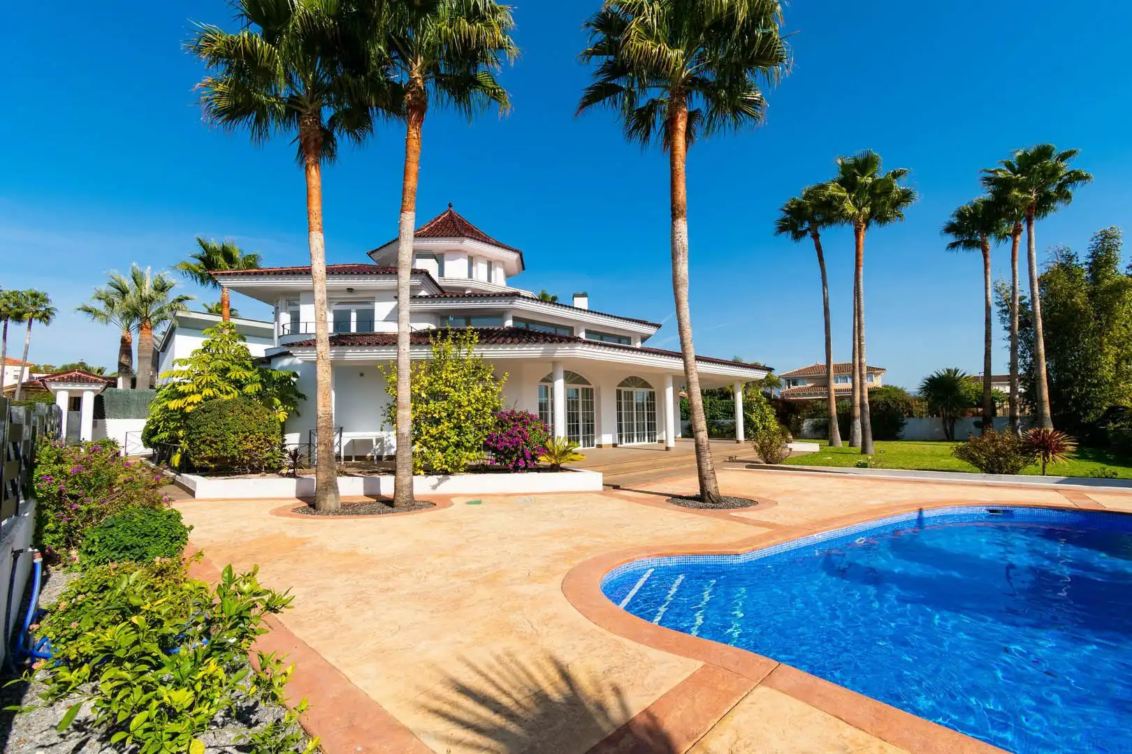 Villa con piscina in vendita a Pueblo - Urbanizaciones, imagen 2