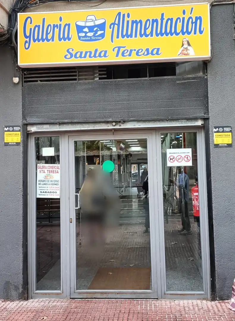 Gewerbefläche zum Verkauf in Avenida Reyes Católicos 39, imagen 2
