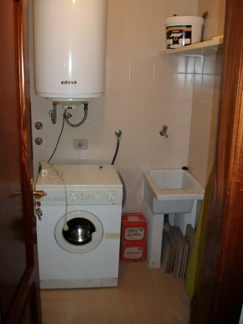 Bany de Apartament en venda en Pontevedra Capital  amb Calefacció, Parquet i Moblat