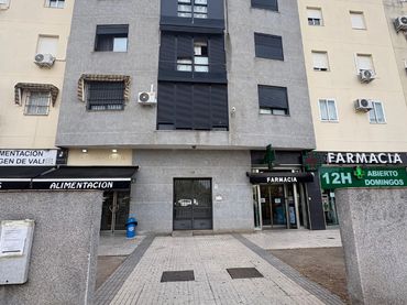 Pis amb ascensor en venda a Bellavista - La Palmera