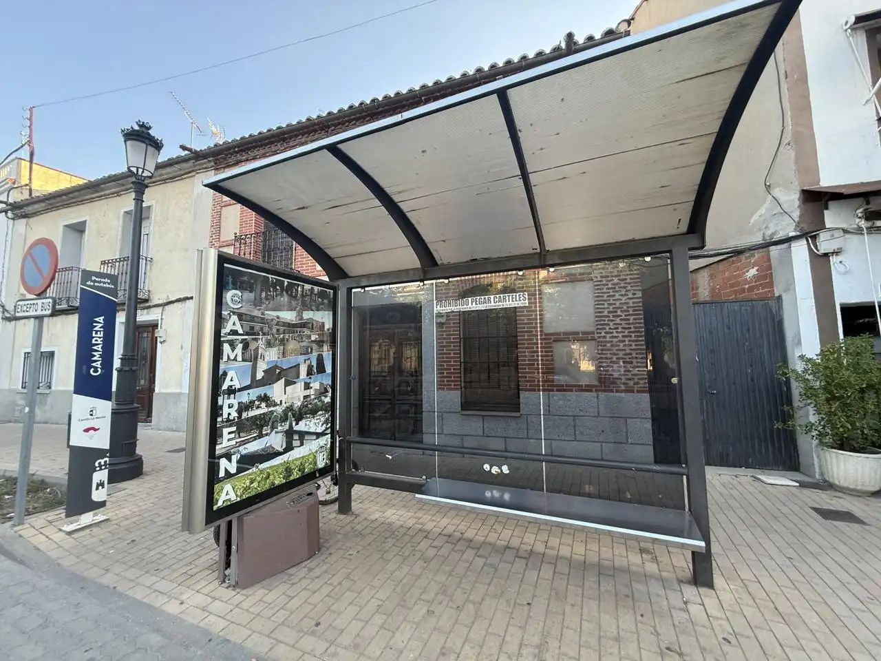 Casa adosada en venda a Cuesta, Camarena