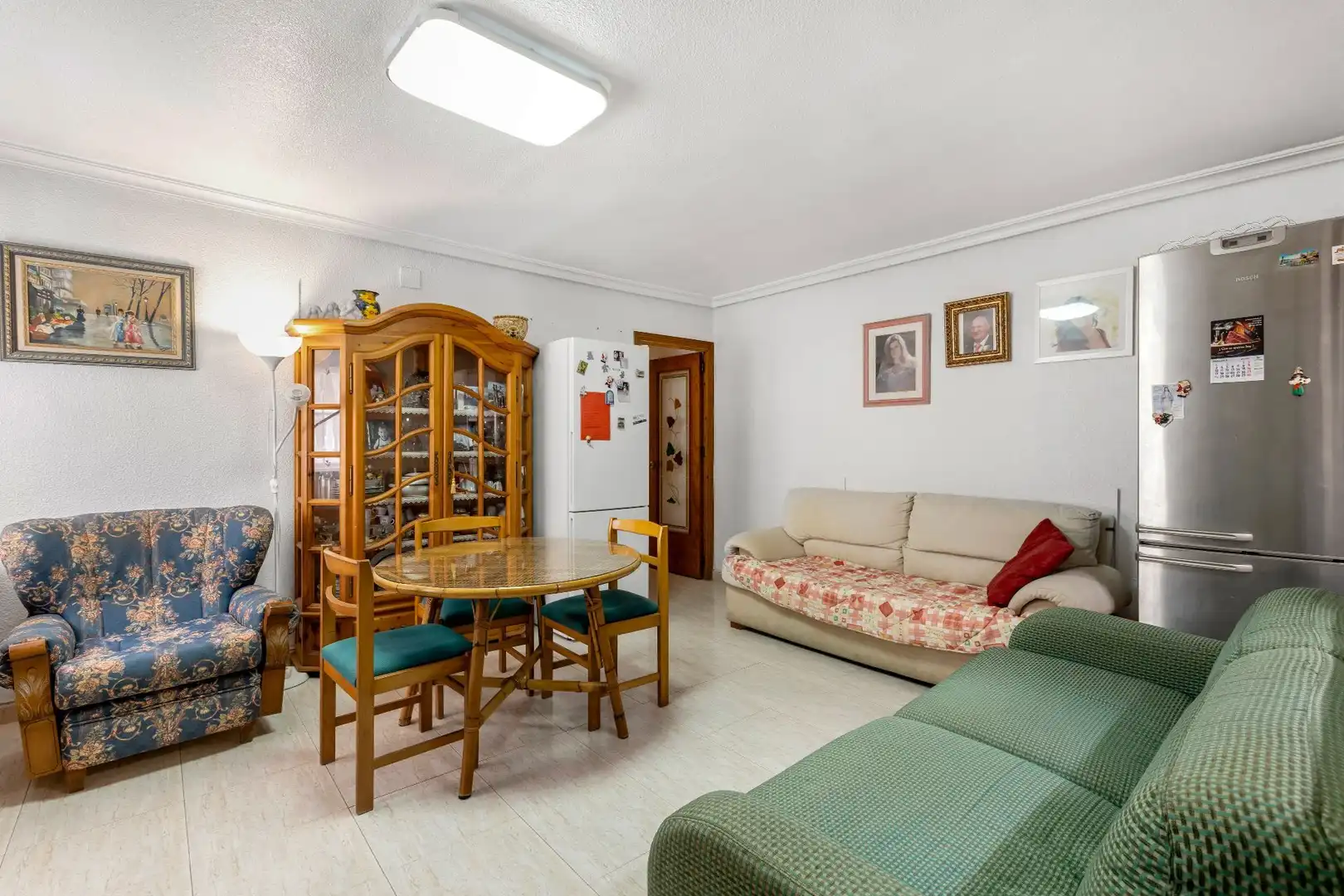 Sala de estar de Casa adosada en venta en Torrevieja con Aire acondicionado, Jardín privado y Terraza